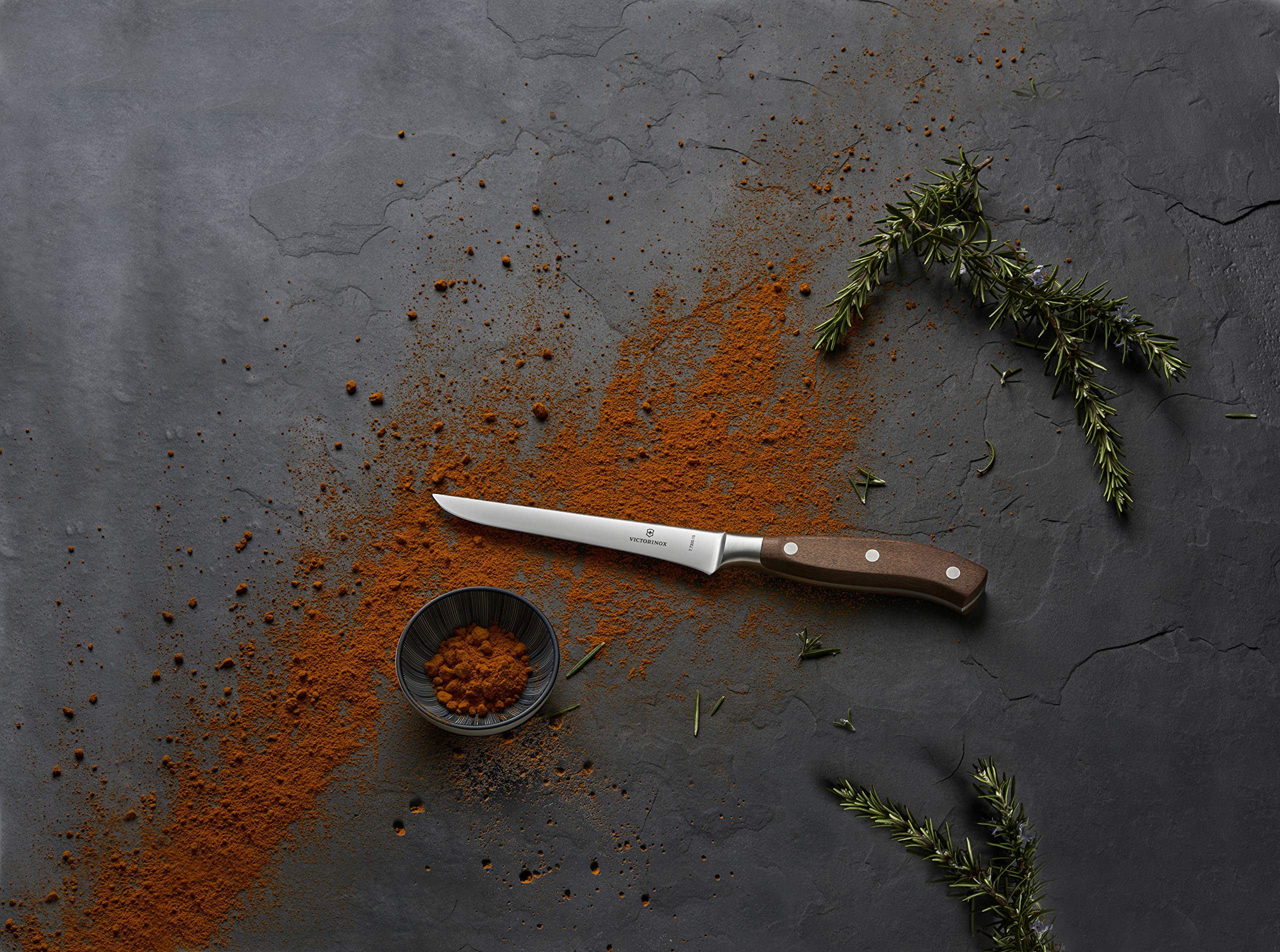 Amazon.co.jp: VICTORINOX(ビクトリノックス) 骨スキ包丁 プロ仕様の肉